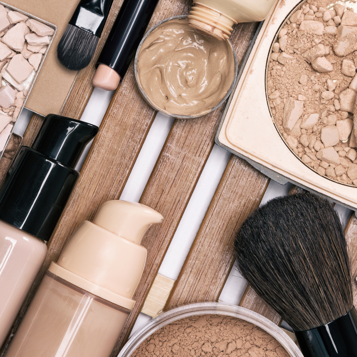 10 Foundation Mistakes You Might Be Making // How to Apply Foundation // Foundation Tips & Tricks // Foundation Hacks // Makeup Tips & Tricks // Makeup Hacks | Beauty With Lily #foundationhacks #makeup101 #makeuptips